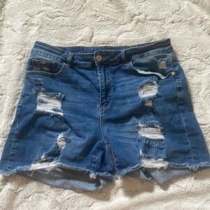 Judy Blue 1XL distressed denim shorts